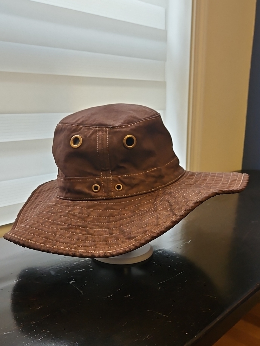 Vintage wide brim Tilley Hat